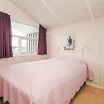 4 Star In Дом отдыха *